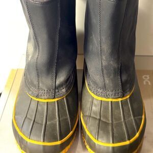 Western chief boots brown in color size 11